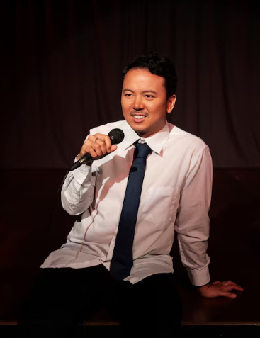 Aruna membawakan acara sebagai MC